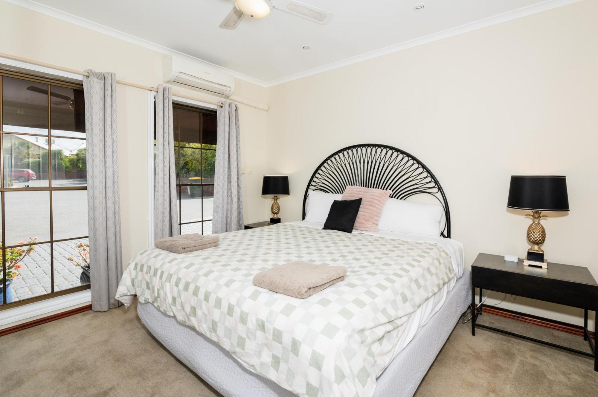 Bristol Hill Motor Inn Мэриборо Экстерьер фото