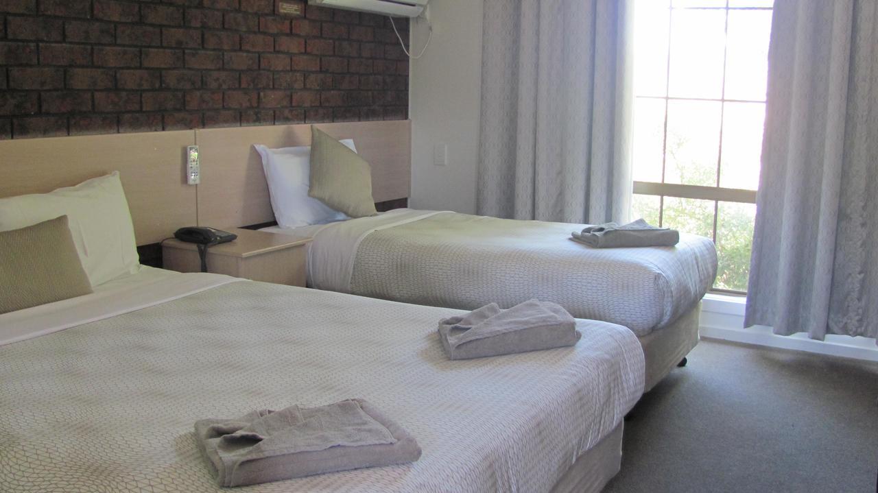 Bristol Hill Motor Inn Мэриборо Экстерьер фото
